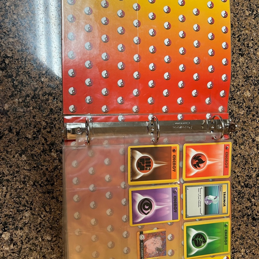 Pokémon folder etc… - Picture 3 of 6